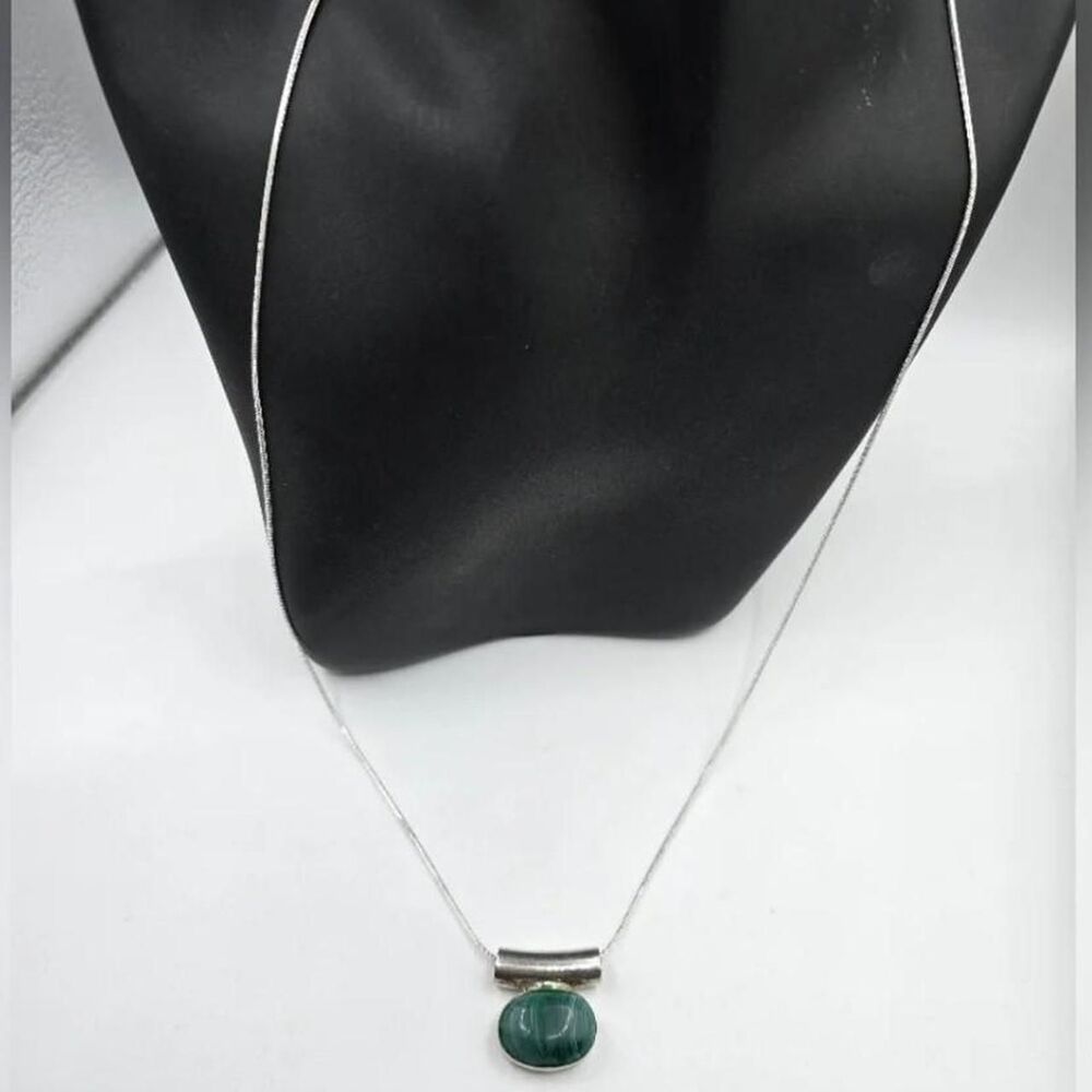 Luxe-jewelry-designs Women's Green and Silver Jewellery